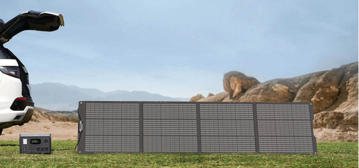 Solarmodulen erzeugen Strom von dem Sonnenlicht